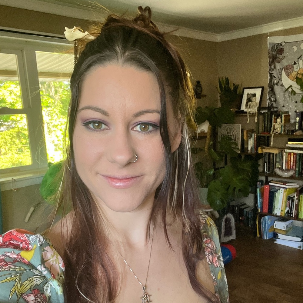 Meet your Posher, Stacy